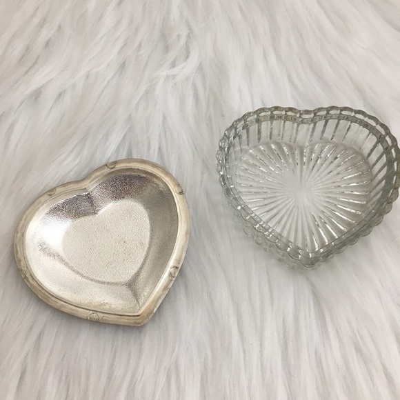 GIFTED
Crystal & Silver Heart Box - Picture 5 of 10